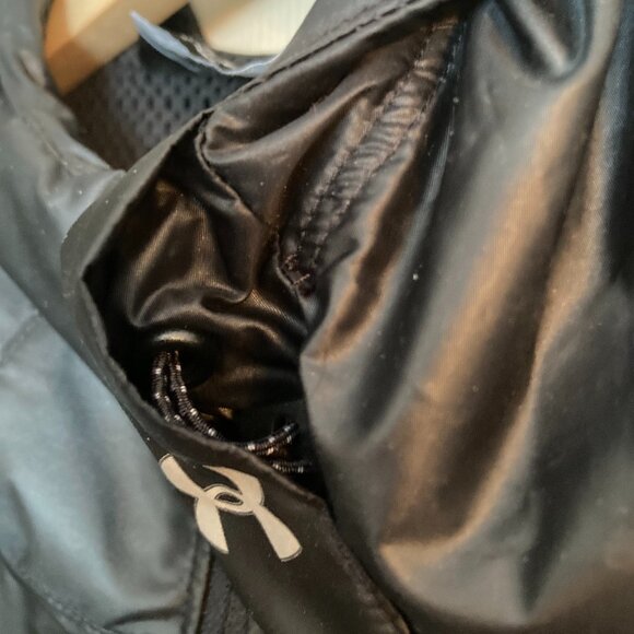 Womens Under Armour Fitted Running Jacket - NWT - Picture 15 of 16